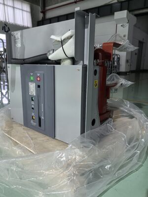 DC 125V 閉鎖・開放動作電圧 高電圧真空遮断器、閉鎖速度毎秒0.766メートル、回路保護機能付き